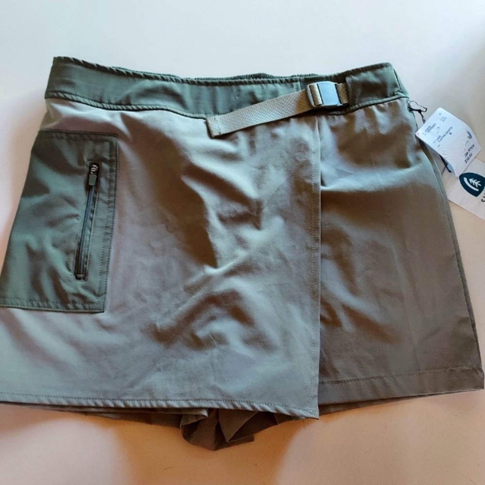 Sierra brand kahki short/skirt, women's med